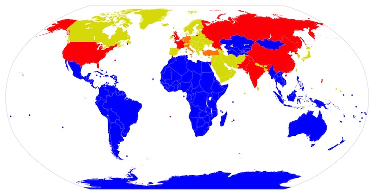 Image: Nuclear-Weapon-Free Zones (Blue); Nuclear weapons states (Red); Nuclear sharing (Orange); Neither, but NPT (Lime green). CC BY-SA 3.0